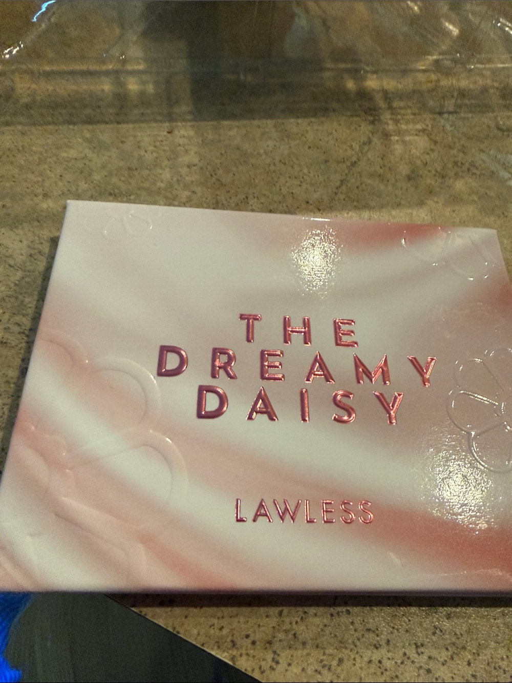 LAWLESS Pink Marble THE DREAMY DAISY Eyeshadow Palette